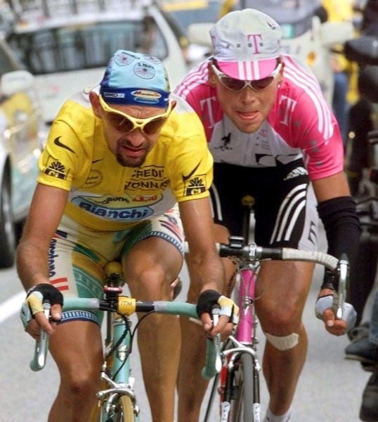 Eventual winner, Pantani, and defending champion, Ullrich, 